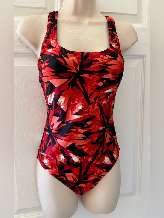 Speedo Other - Speedo Red & Black Abstract Print One Piece Swimsuit - Ladies Size 10 *EUC*